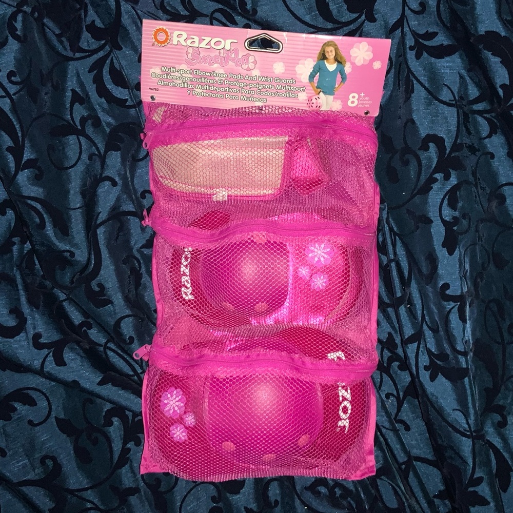 Razor girls elbow, wrist and knees guards